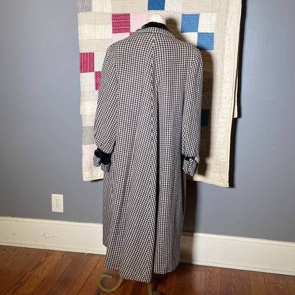 Vintage Houndstooth Wool Coat - Picture 5 of 10